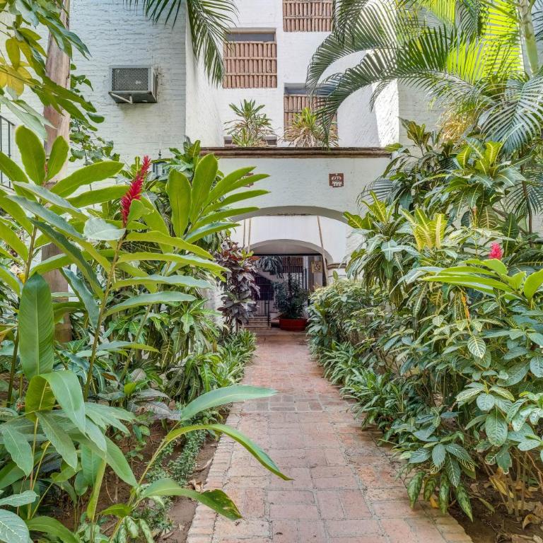 Puerto Vallarta Hideaway w/ Balcony & Pool! - Apartamento - 25