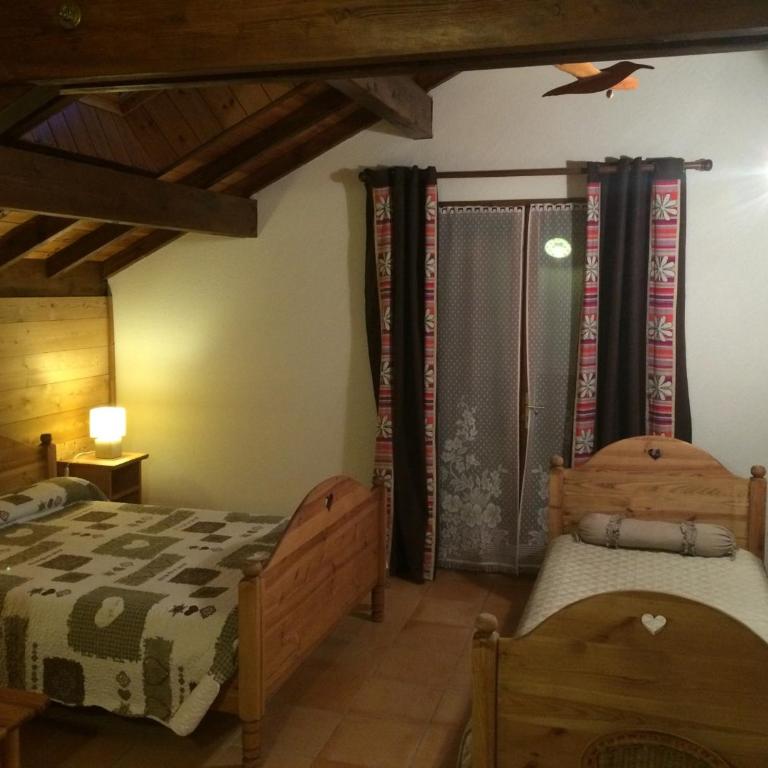 Chalet spacieux 8 pers, 3 chambres, cheminée, Wi-Fi, BBQ - FR-1-762-1 - Chalet - 5