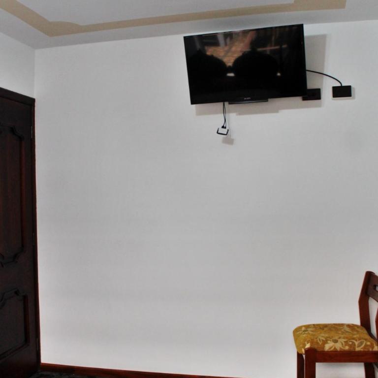 Chaska Hotel - Habitación Triple Confort - 8