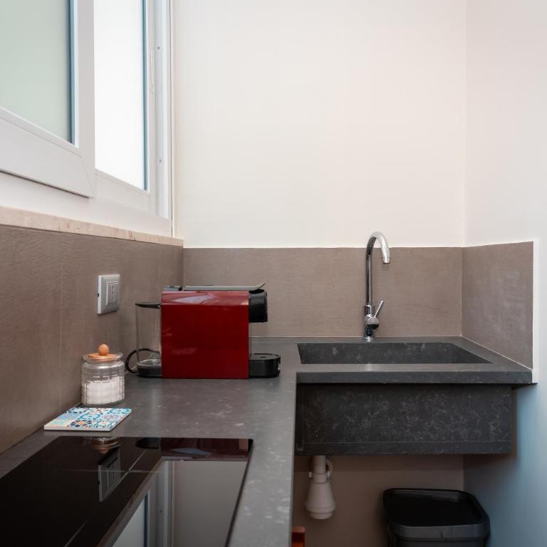 Versi Lilibetani - Two-Bedroom Apartment - 17