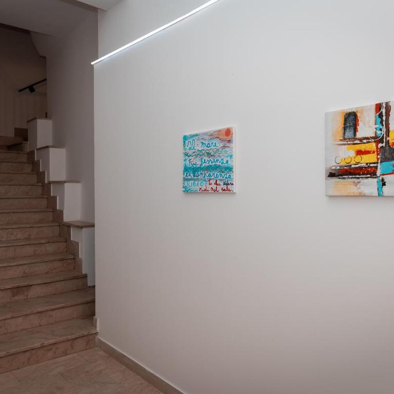Versi Lilibetani - Two-Bedroom Apartment - 13