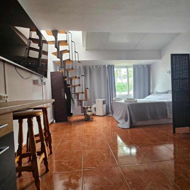 Captain Morgan House - Studio - 4