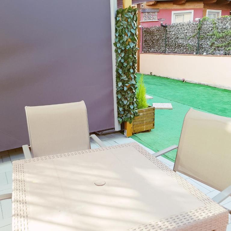 House Verona - Appartamento con 2 Camere da Letto e Vista Giardino - 11