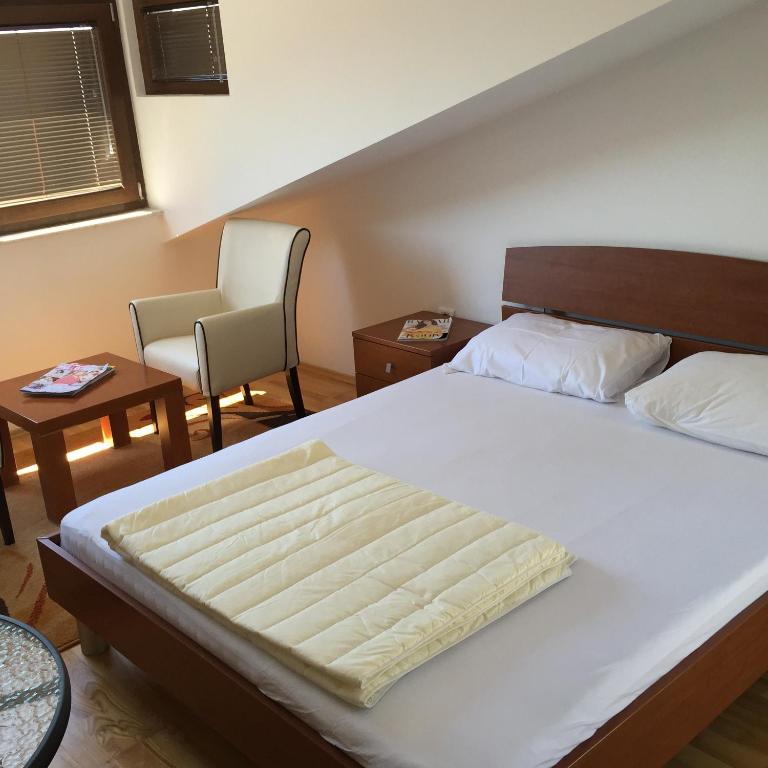 Apartments Ivan - Apartman sa 2 Spavaće Sobe, Terasom i Pogledom na More - 5