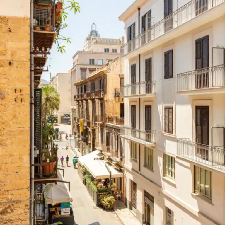 La Dimora dei Teatri, Luxury rooms - King Room with Balcony - 3