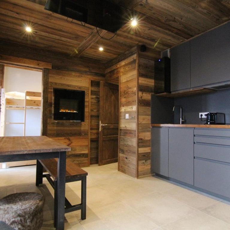 Appartement spacieux 3 pièces avec grande terrasse au cœur de l'Alpe d'Huez, parking et casier à skis inclus - Apartment mit 1 Schlafzimmer - 1