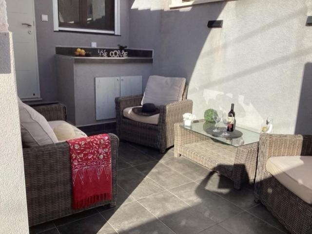 Casa Mascott - Two-Bedroom House - 17
