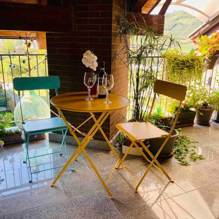 Attico nel cuore delle Langhe - Free Parking Wi-Fi e AC - Two-Bedroom Apartment - 8