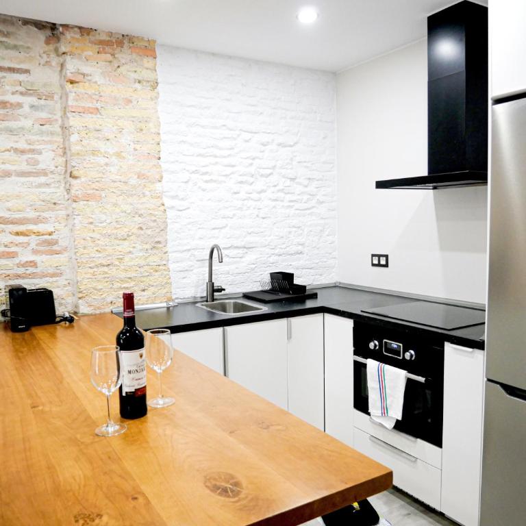 Espacioso apartamento en el centro de Pamplona - Apartamento de 3 dormitorios - 2