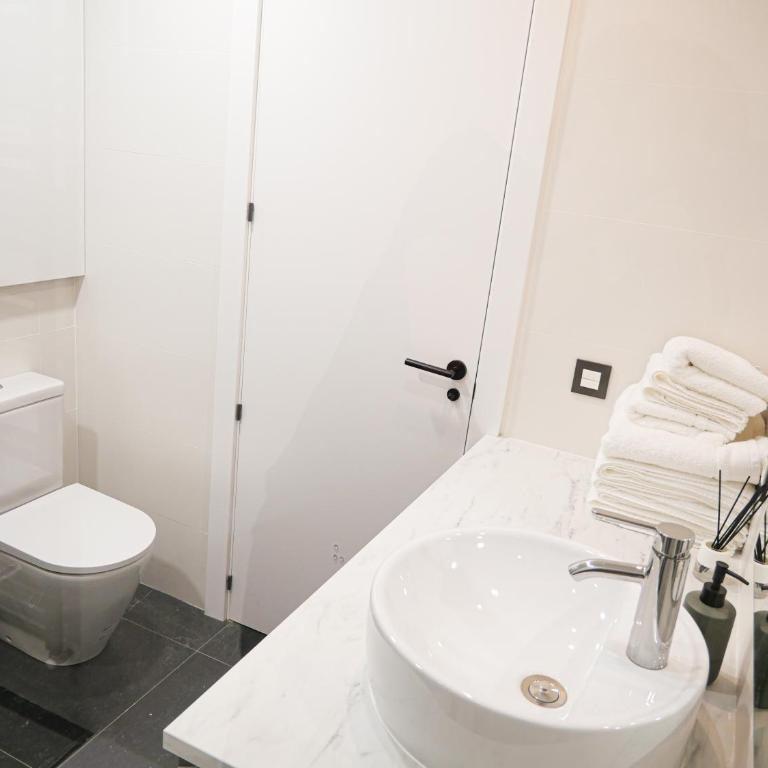 Espacioso apartamento en el centro de Pamplona - Apartamento de 3 dormitorios - 6