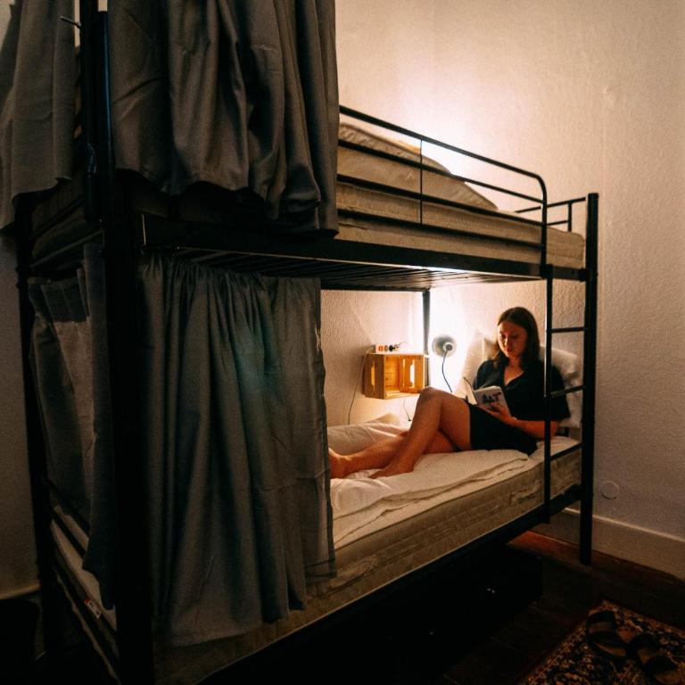 Doña Rose Old Town Hostel - Cama en habitación compartida femenina de 6 camas - 1