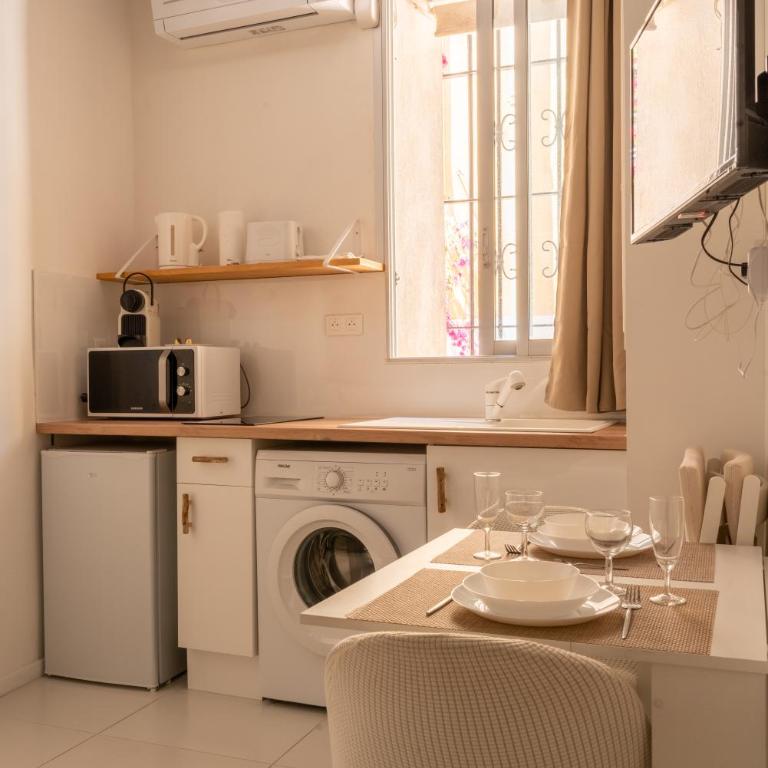 Le balneo jacuzzi Vieil Antibes Safranier - Apartment mit 1 Schlafzimmer - 10