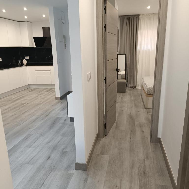 Apartamento Cristina 3 - Playa Arenal Bol - Two-Bedroom Apartment - 9