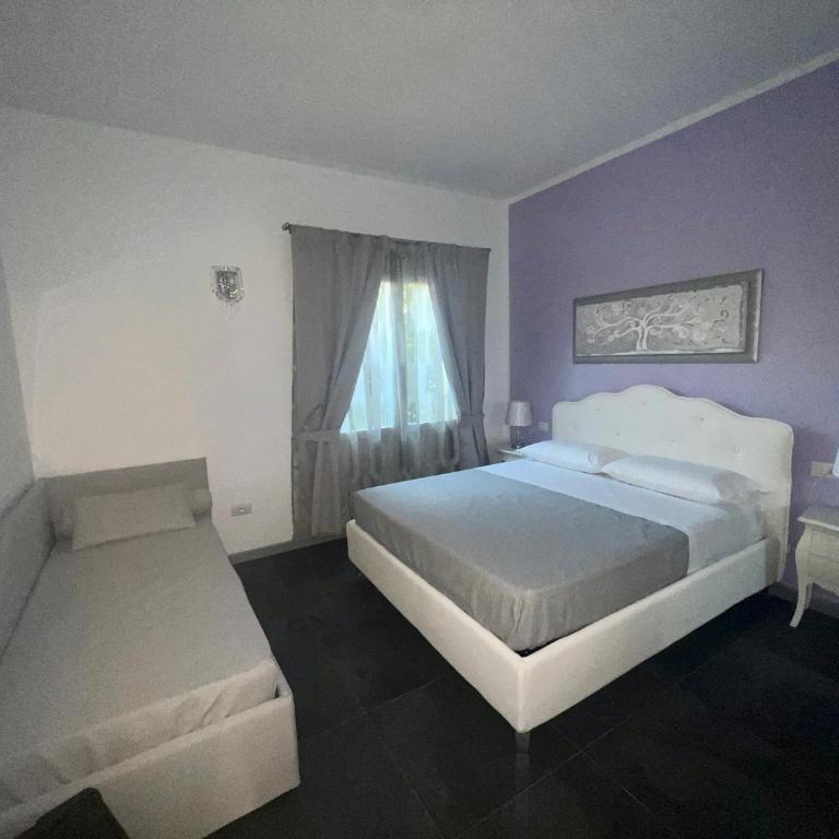 Acquamarina Luxury Rooms - Camera Tripla con Bagno Privato - 2