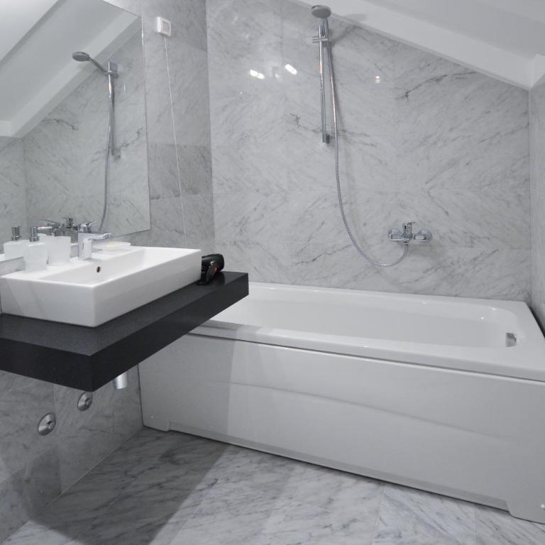 Hotel Atina by ENTOPYA - Porodični Apartman Tipa "Suite" - 2