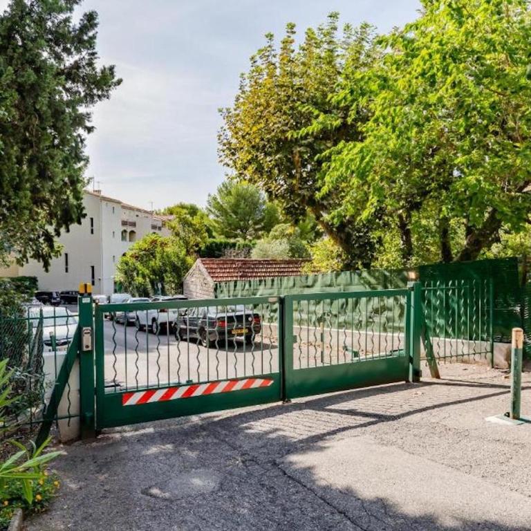 Cœur de Cassis - 200 m du port et plage - Parking privé - Appartement 2 Chambres - 9