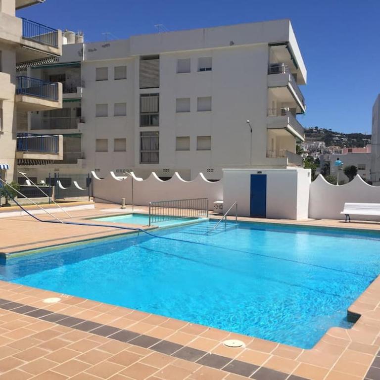 PISO LA HERRADURA FRENTE AL MAR CON PISCINA-GARAJE - Three-Bedroom Apartment - 4