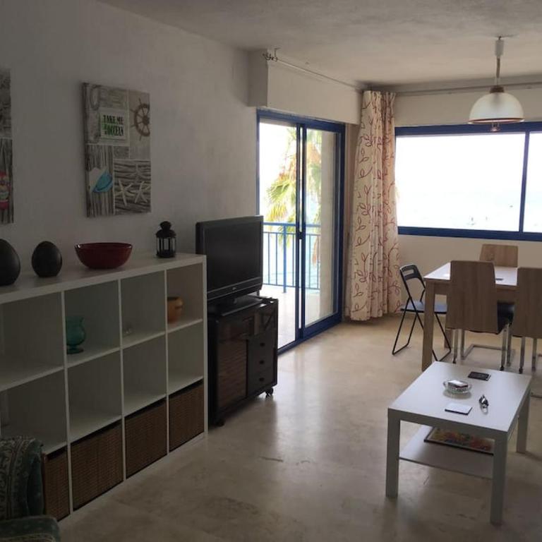 PISO LA HERRADURA FRENTE AL MAR CON PISCINA-GARAJE - Three-Bedroom Apartment - 11