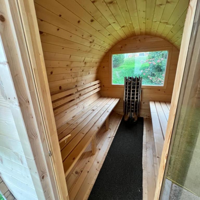 Ferienwohnung Gamsbock Panorama View Balkon, Gartensauna, Garten, Grillplatz - Apartment mit 3 Schlafzimmern - 61