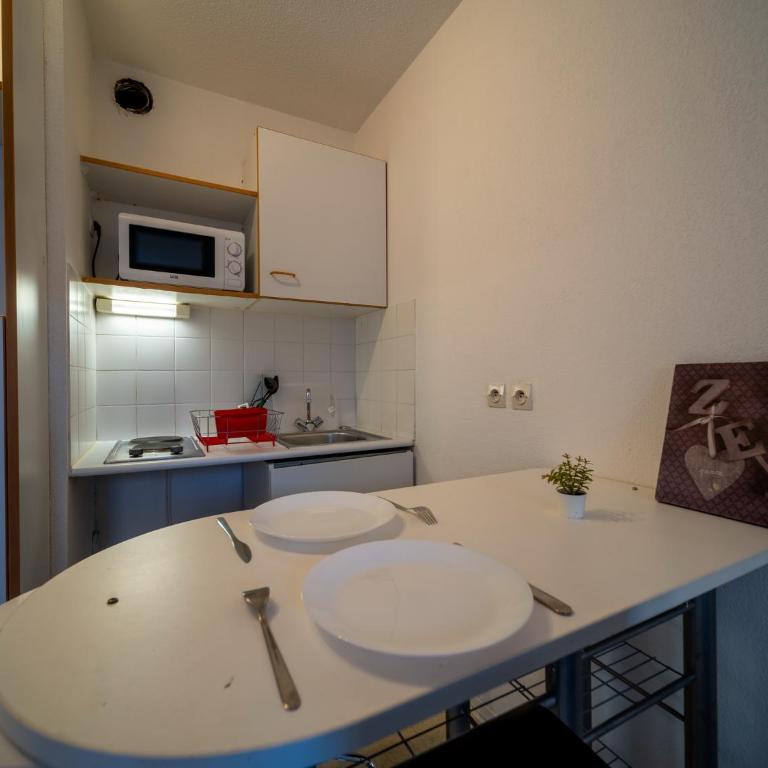 Appartement tout équipe wifi à 6 min St Charles - Studio - 6