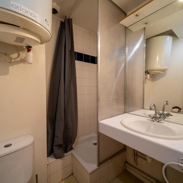 Appartement tout équipe wifi à 6 min St Charles - Studio - 7