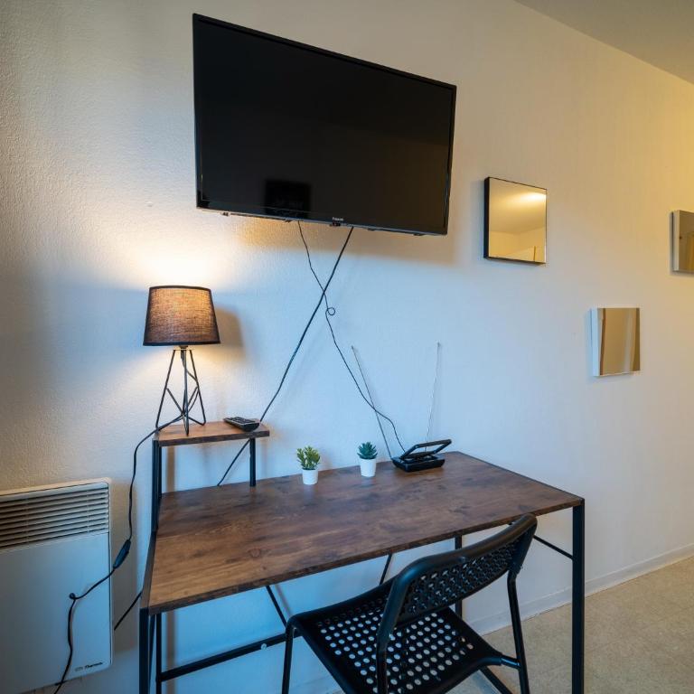 Appartement tout équipe wifi à 6 min St Charles - Studio - 9
