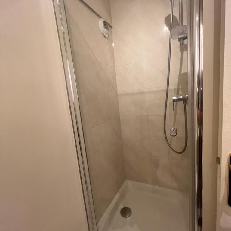 Studio with Balcony 800m to Trocadéro and Tour Eiffel - Appartement 1 Chambre - 15