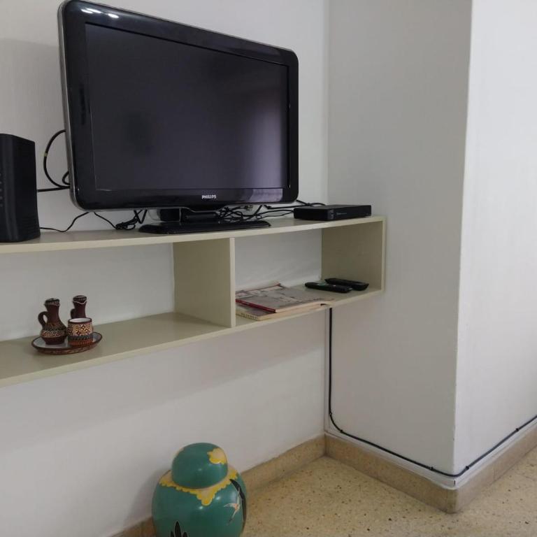 Departamemto a la calle amplio y luminoso zona centrica - Two-Bedroom Apartment - 8