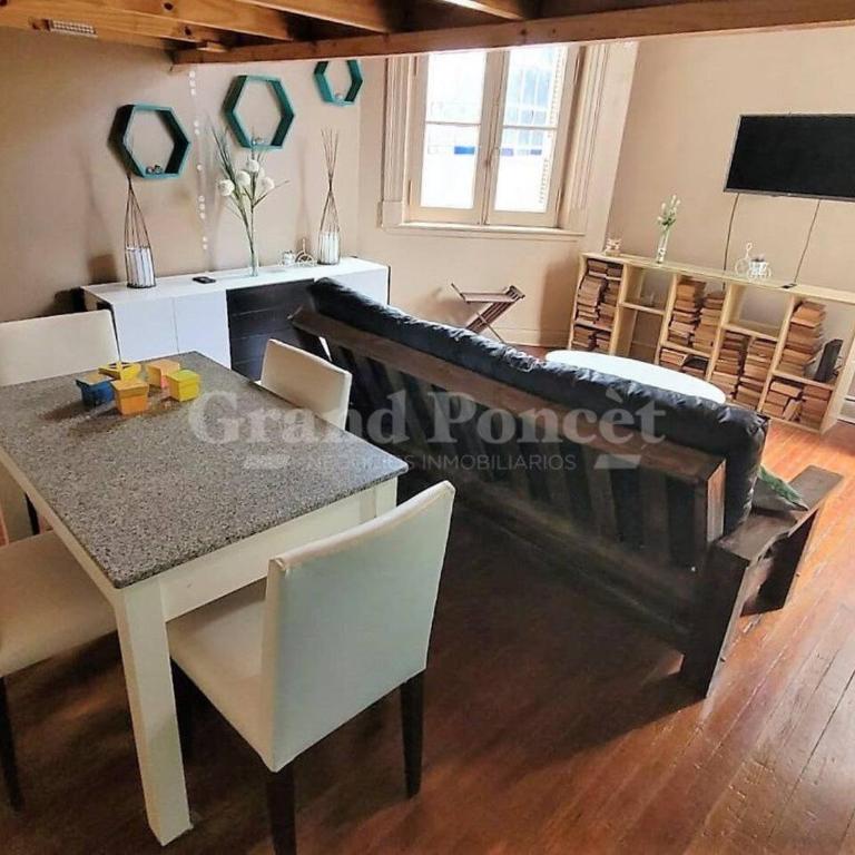 Bohemian San Telmo for large groups and families spacious and comfy apt for your Perfect Stay , ATENCIÓN PRECIO DE RESERVA EN DOLARES O PESOS DOLAR BLUE - Apartamento de 3 dormitorios - 5