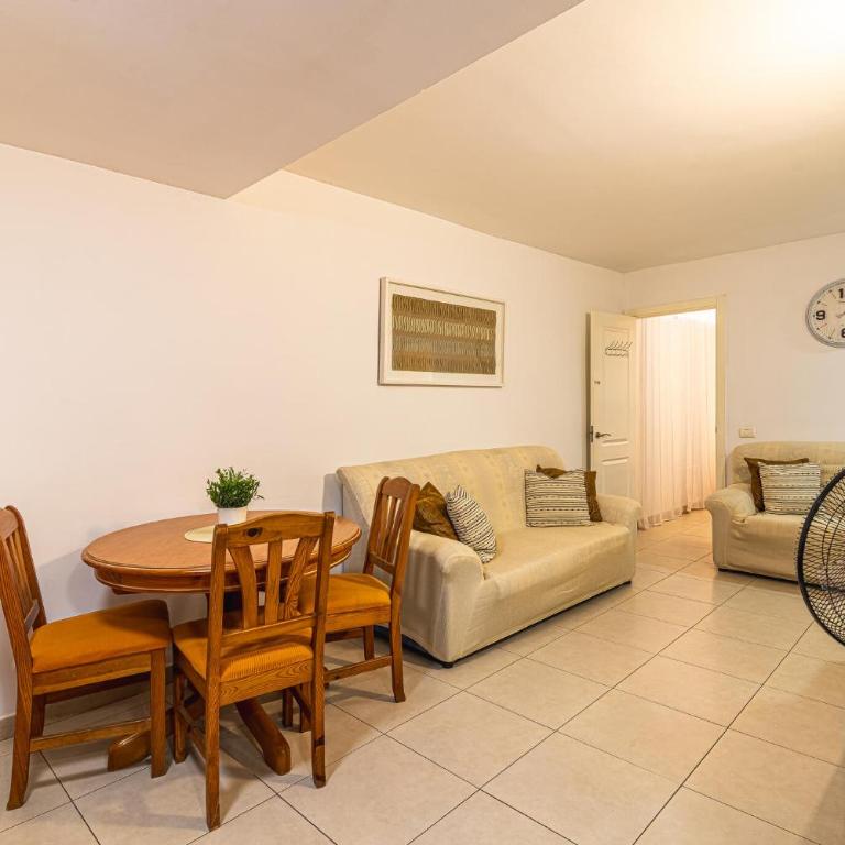 As de Casas - Gloria 12 - Los Cristianos - Apartamento interior de 2 dormitorios - 12