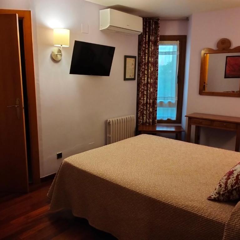 Hotel Aragüells - Habitación Doble - 1 cama - Interior - 5