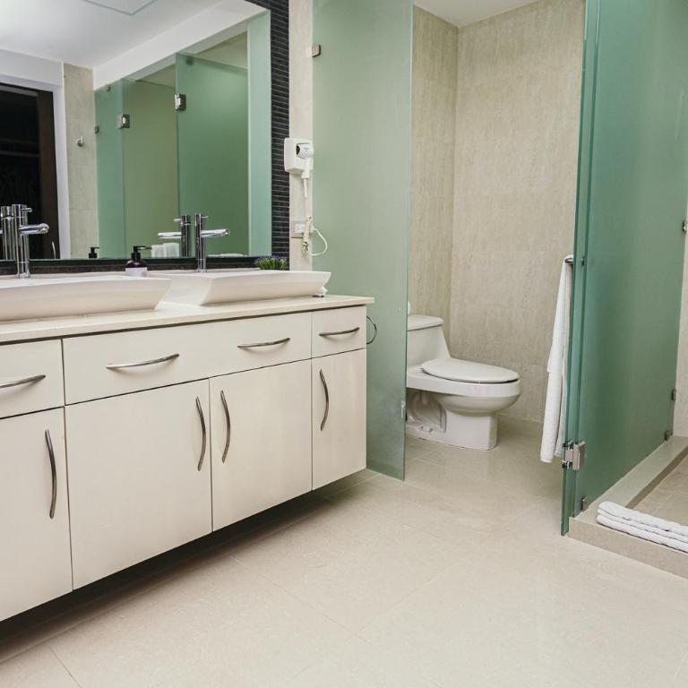Casa Miraflores condo - Two-Bedroom Apartment - 15