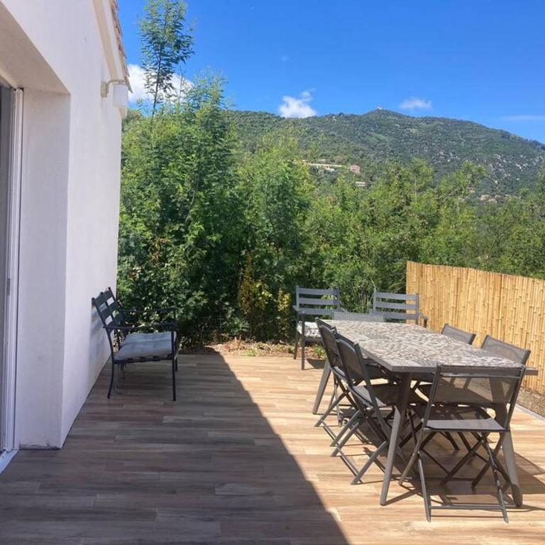 Petite maison avec terrasse. - Casa de 2 dormitorios - 14