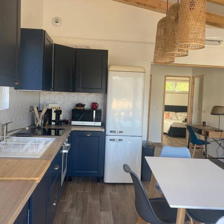 Petite maison avec terrasse. - Casa de 2 dormitorios - 17