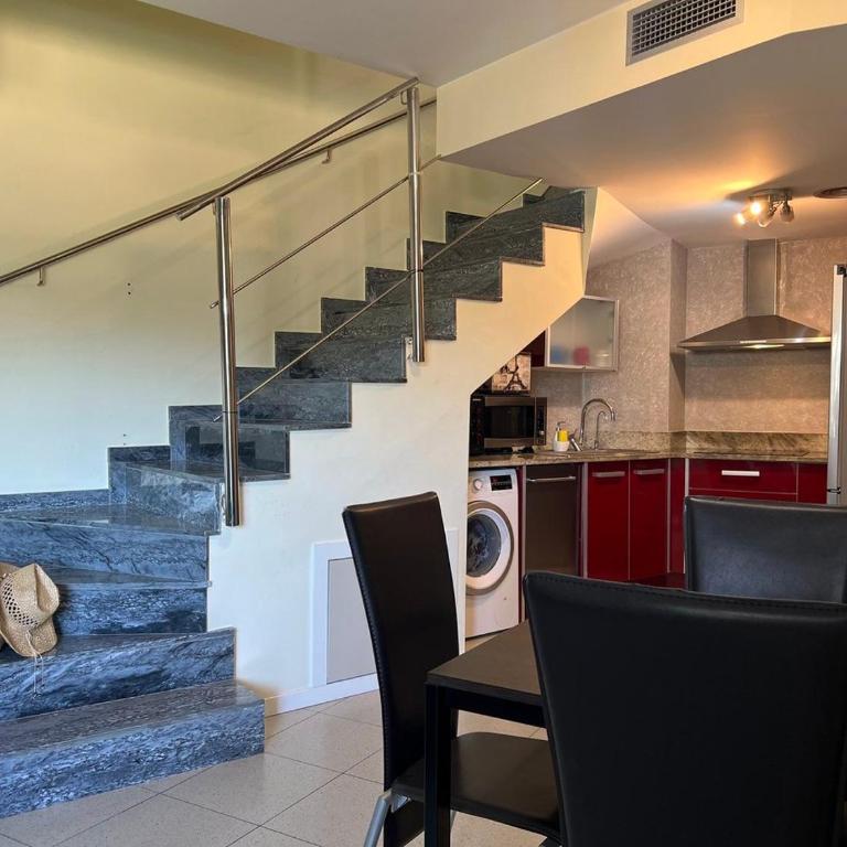 Duplex Piscina y Parking MasBlau Beach by Host&Joy - Appartamento con 3 Camere da Letto - 49