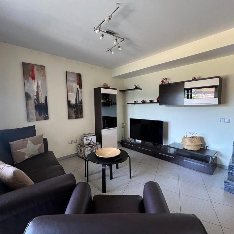 Duplex Piscina y Parking MasBlau Beach by Host&Joy - Appartamento con 3 Camere da Letto - 60