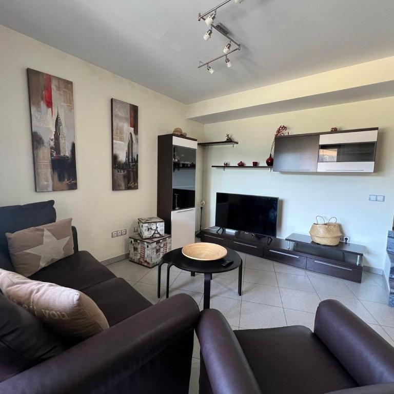 Duplex Piscina y Parking MasBlau Beach by Host&Joy - Appartamento con 3 Camere da Letto - 65
