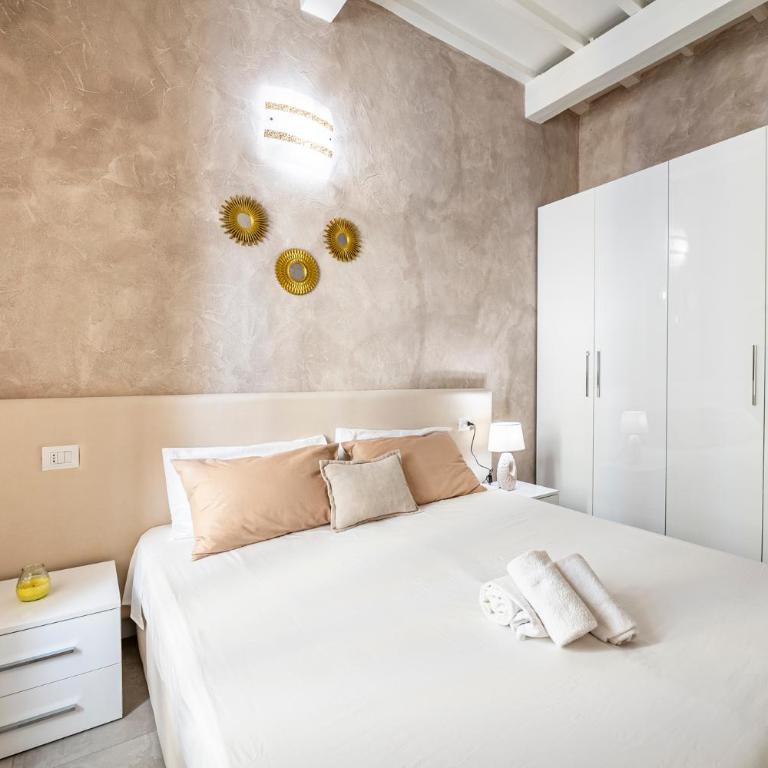 [5 Minuti - Duomo] Tripla Suite Luxury - Appartamento con 3 Camere da Letto - 16