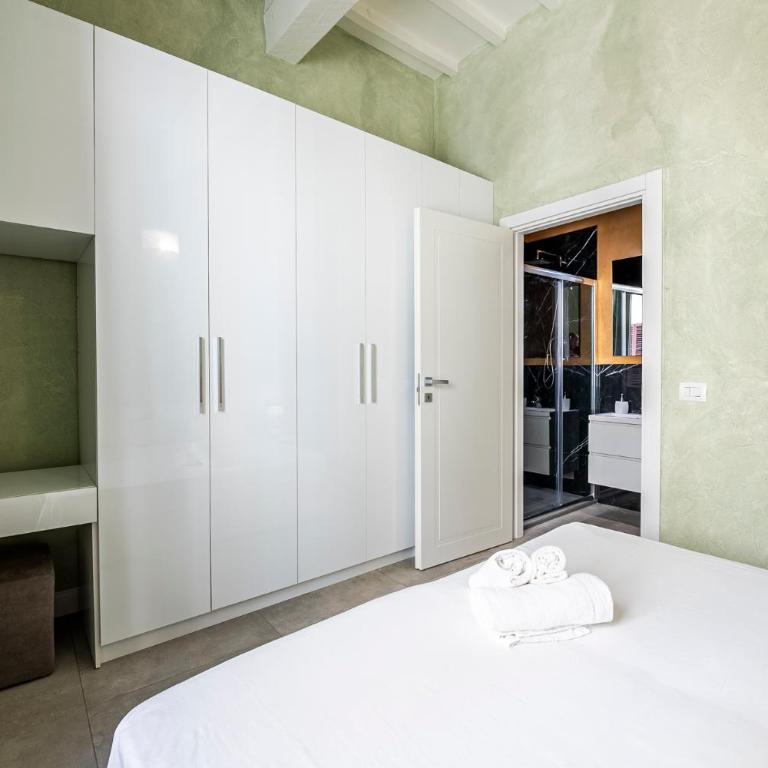 [5 Minuti - Duomo] Tripla Suite Luxury - Appartamento con 3 Camere da Letto - 23