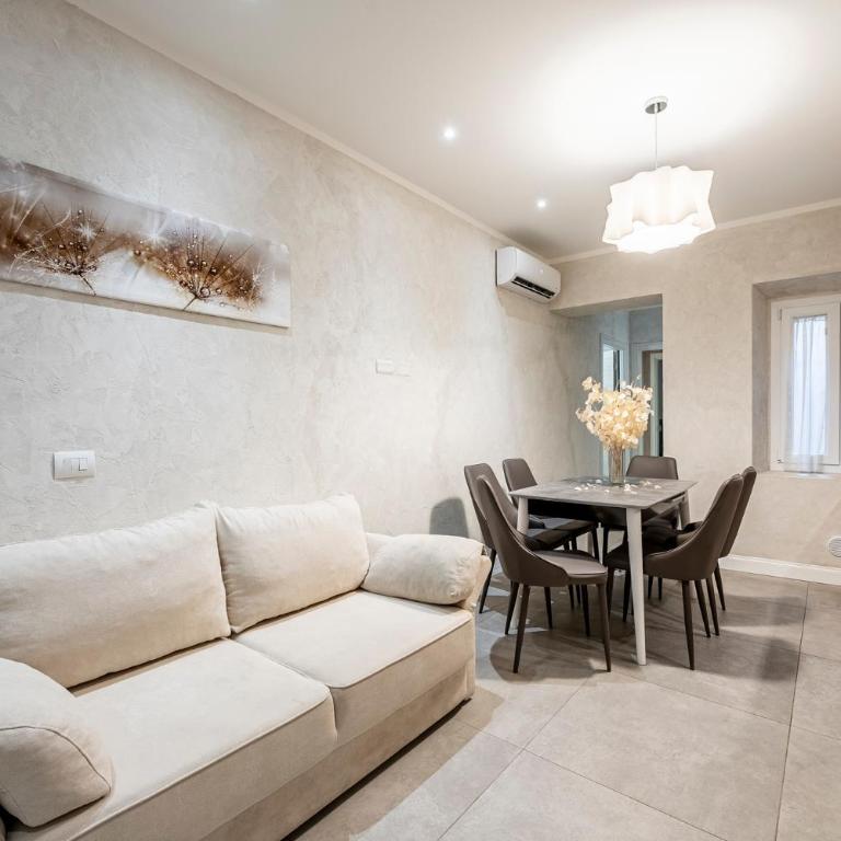 [5 Minuti - Duomo] Tripla Suite Luxury - Appartamento con 3 Camere da Letto - 26