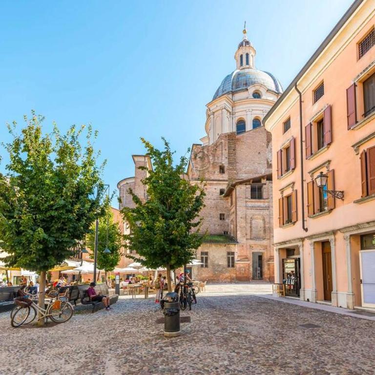 [Vista sulla Basilica] - Appartamento con 2 Camere da Letto - 42