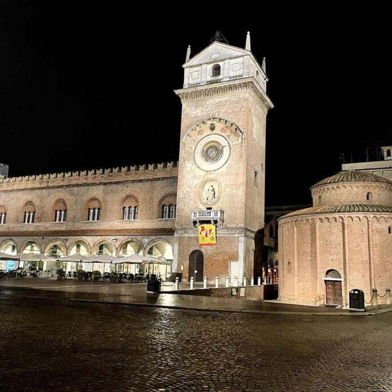 [Vista sulla Basilica] - Appartamento con 2 Camere da Letto - 46