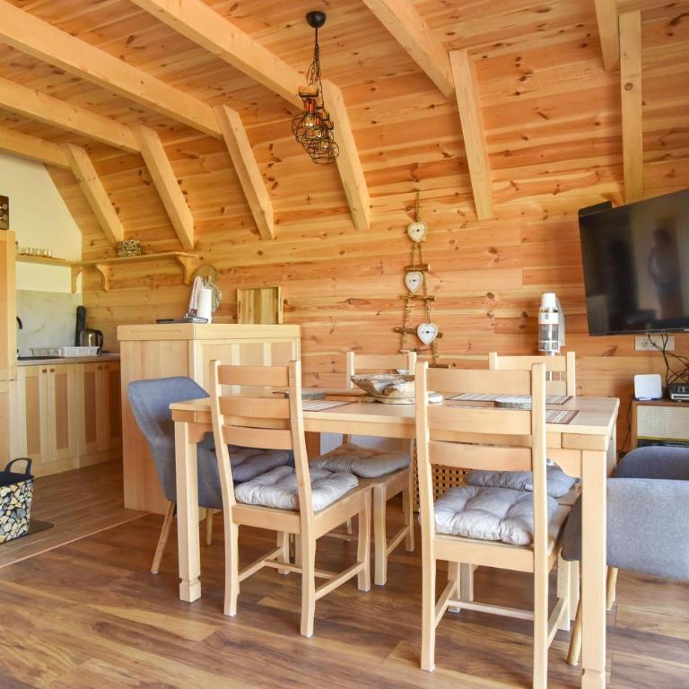 Guest House Max - Three-Bedroom Villa - 17