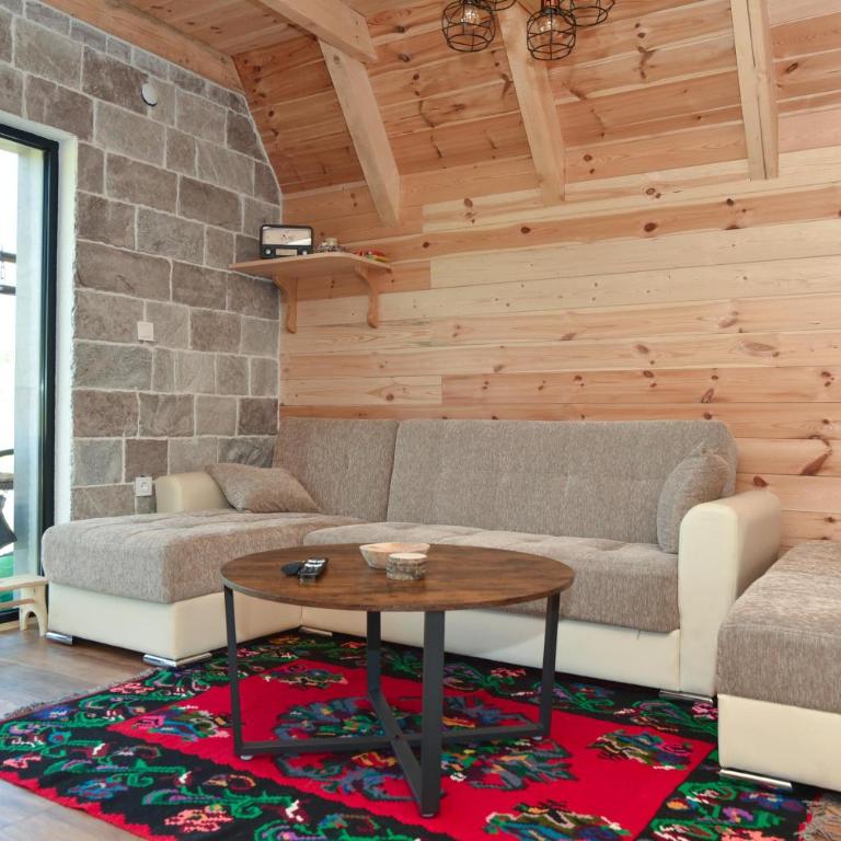 Guest House Max - Three-Bedroom Villa - 29