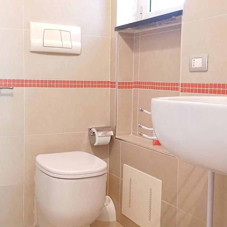 Bilocale Casa Manu Garden - Appartamento con 1 Camera da Letto e Balcone - 13