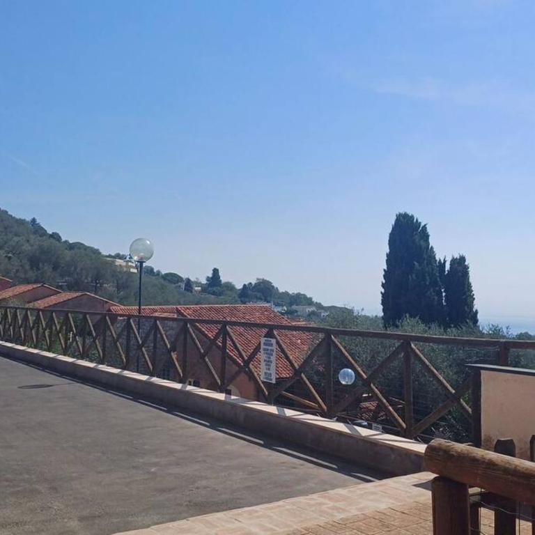 Bilocale Casa Manu Garden - Appartamento con 1 Camera da Letto e Balcone - 14