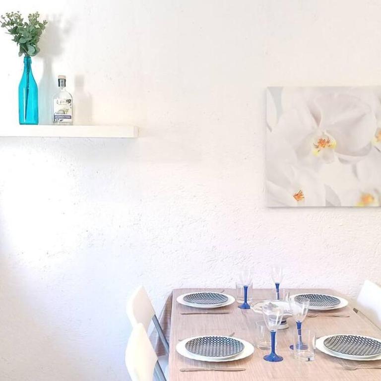 Bilocale Casa Manu Garden - Appartamento con 1 Camera da Letto e Balcone - 2