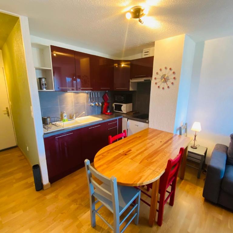 Appartement cosy proche des pistes avec vue - Apartamento de 1 dormitorio - 3
