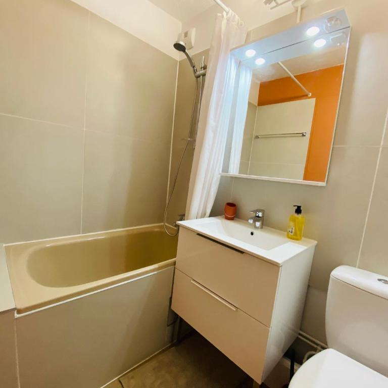 Appartement cosy proche des pistes avec vue - Apartamento de 1 dormitorio - 7