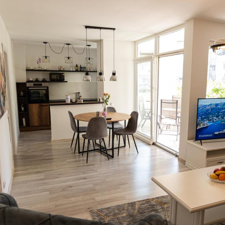 Hidden Gem - Two-Bedroom Apartment - 6